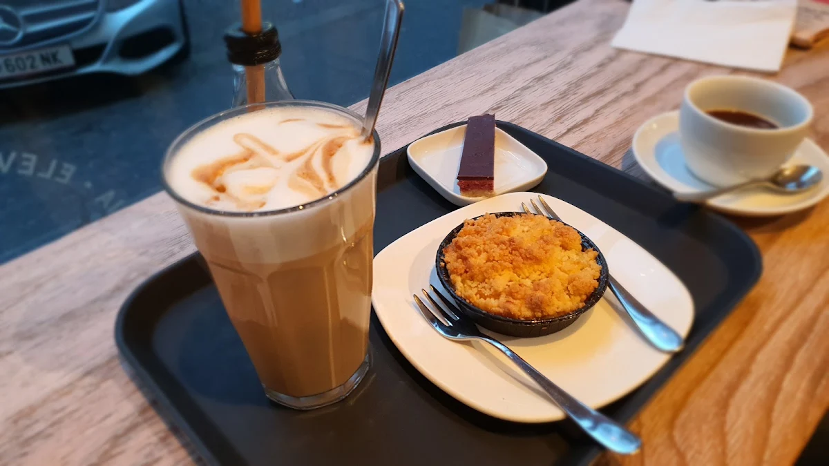 Apple Pie & Ice Latte