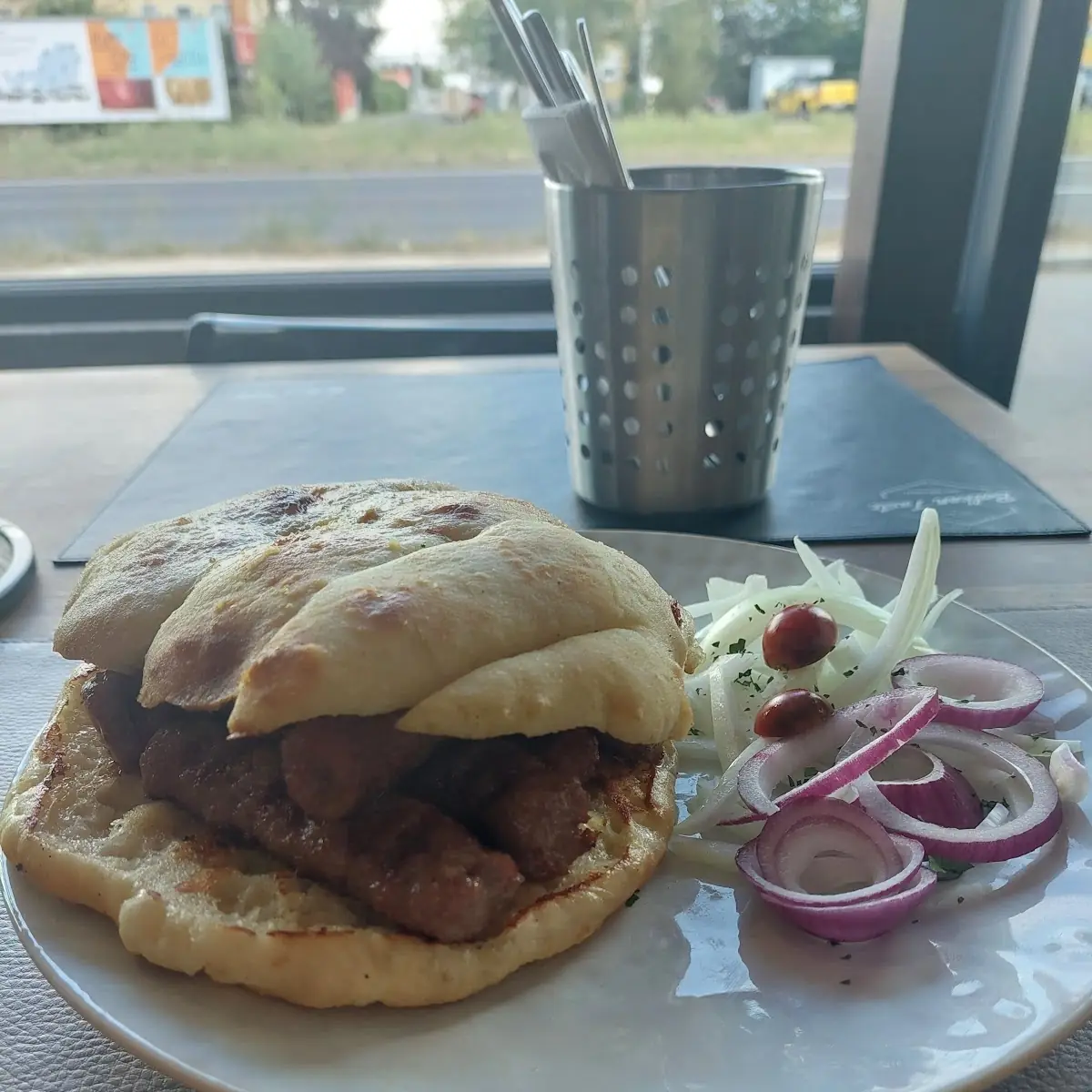 Cevapcici Mit Fladenbrot