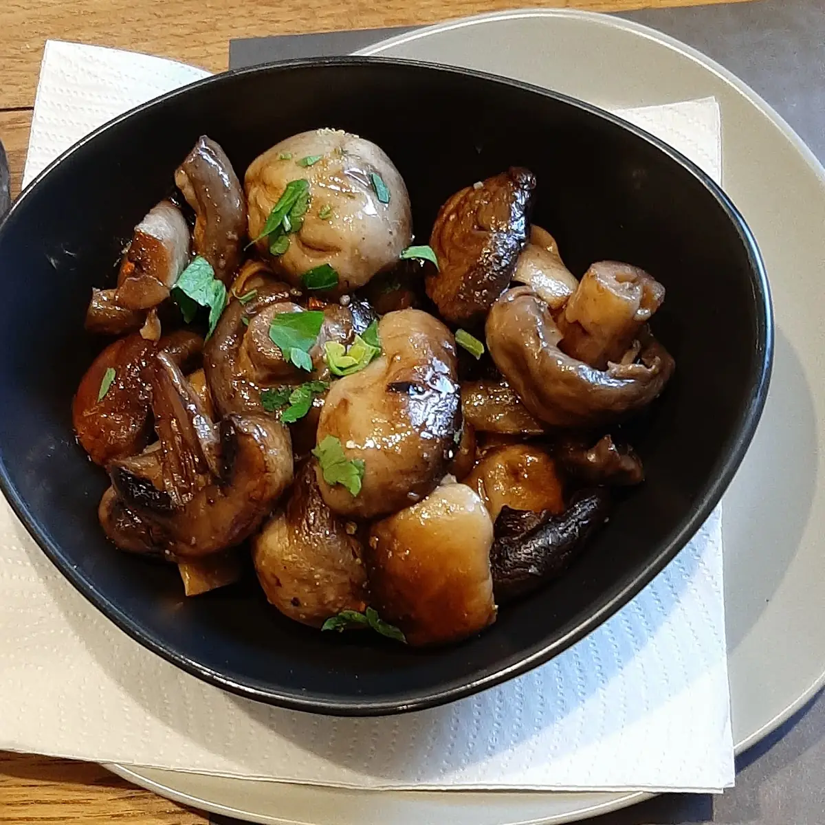 Gegrillte Champignons