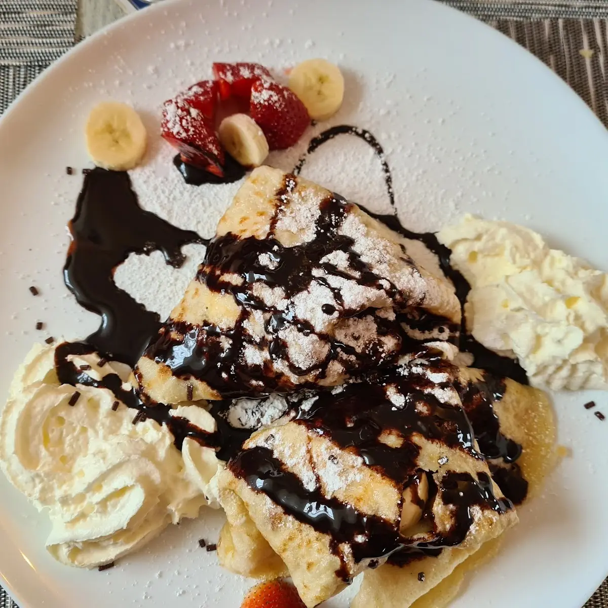 Dessert Eispalatschinken