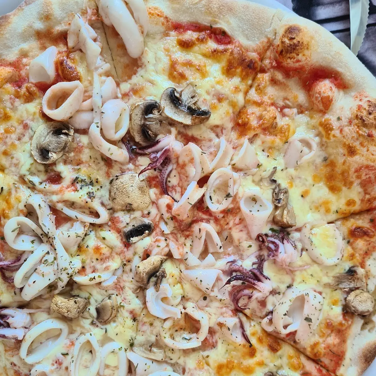 Pizza Calamari