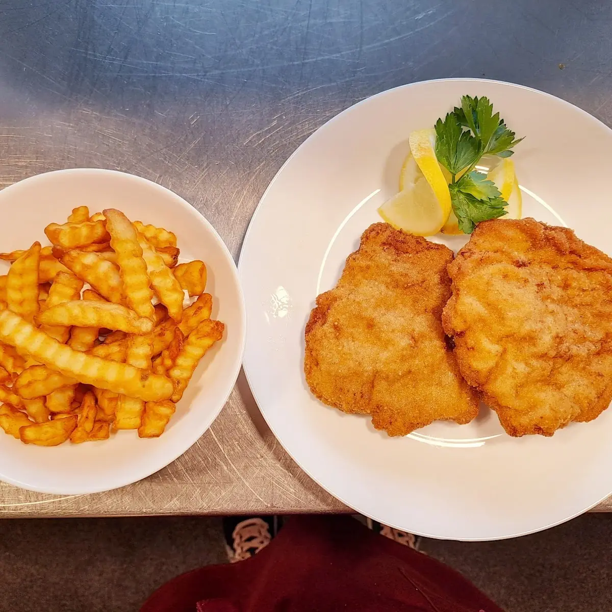 Schnitzel Vom Schwein Mit Beilage