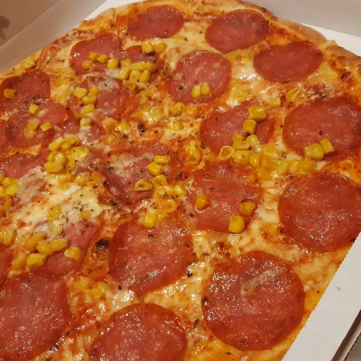 Pizza Salami Mit Mais