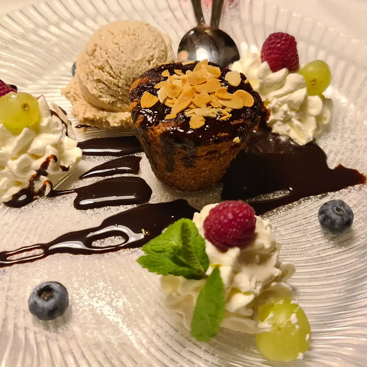 Lauwarmer Schokokuchen Mit Flüssigem Kern