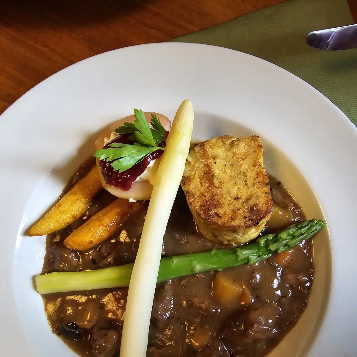 Rehragout Mit Spargel