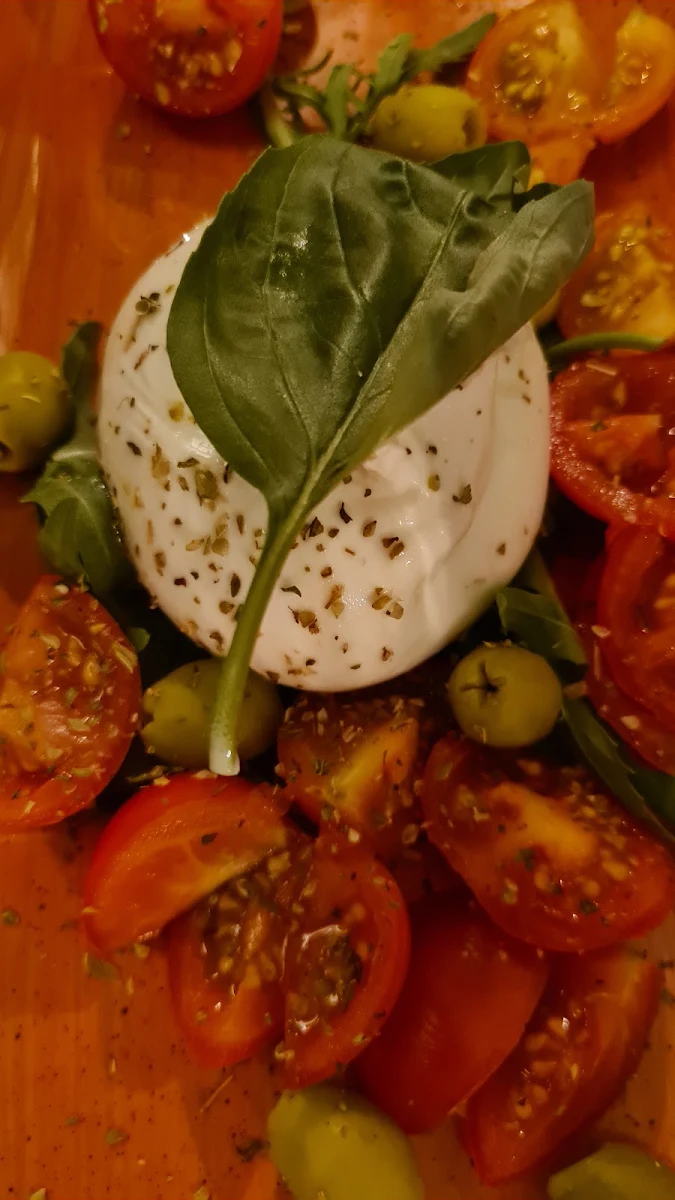Burratina Caprese