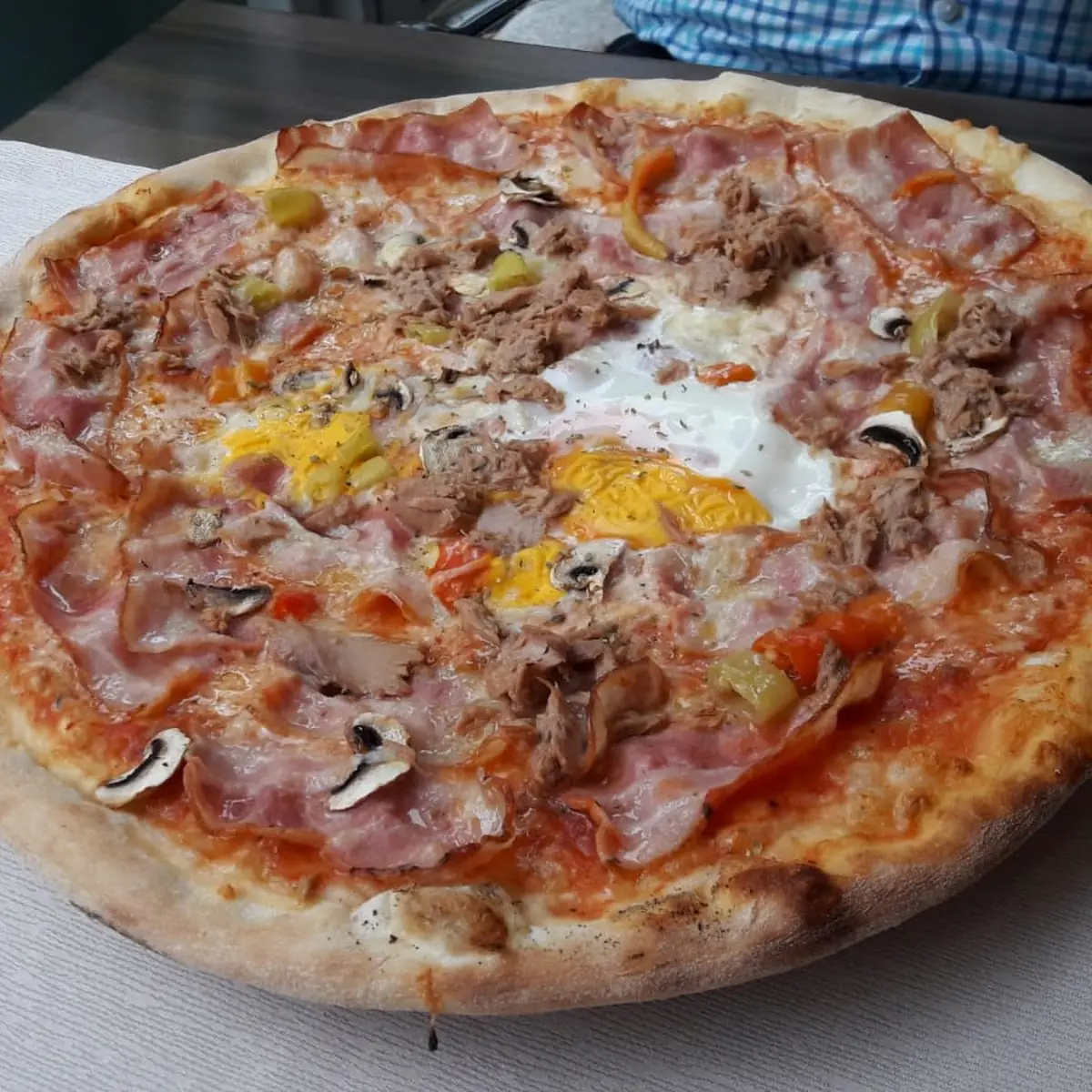 Riesige Pizza