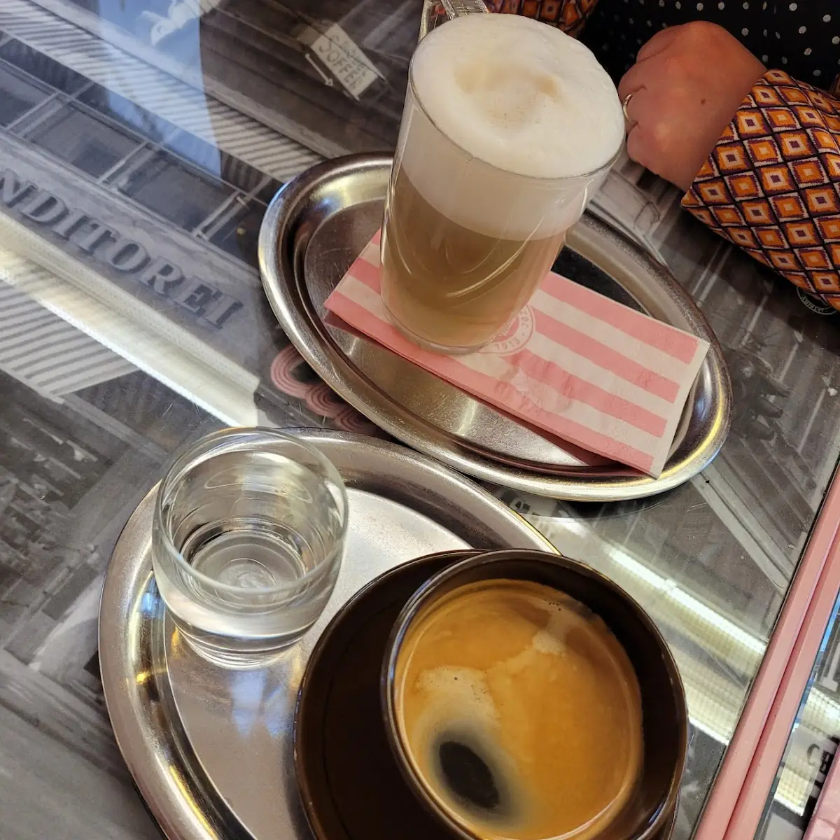 Americano Und Kaffee Latte