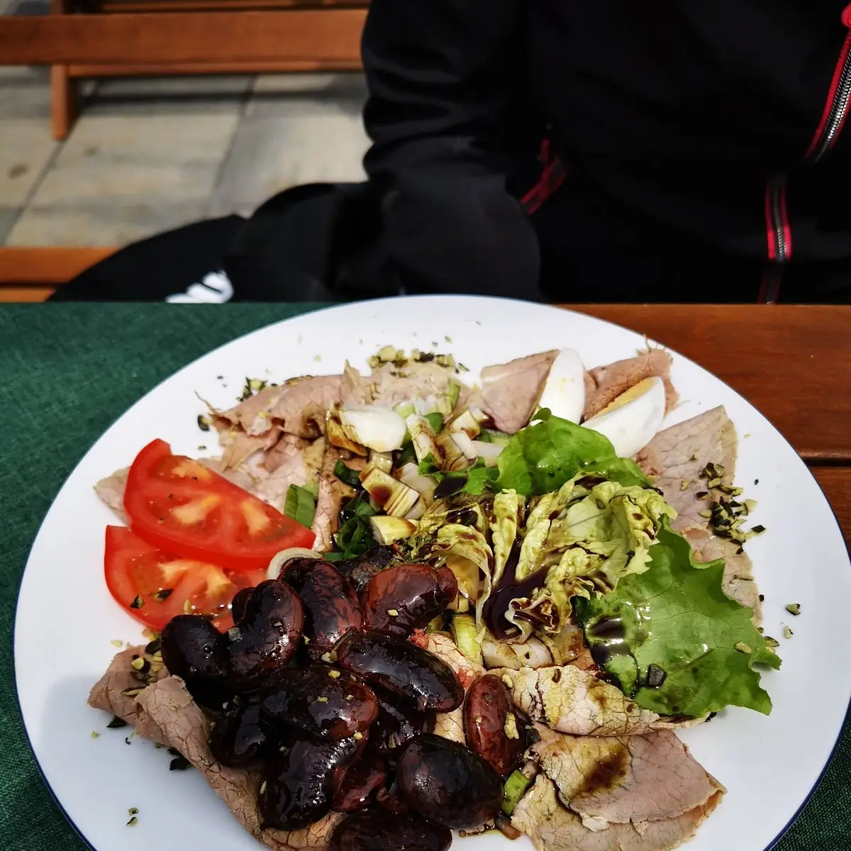 Saures Rindfleisch