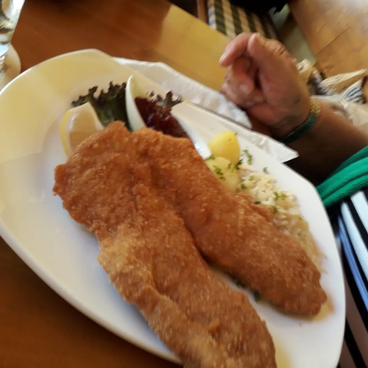 Schnitzel Paneirt M Gem Salat
