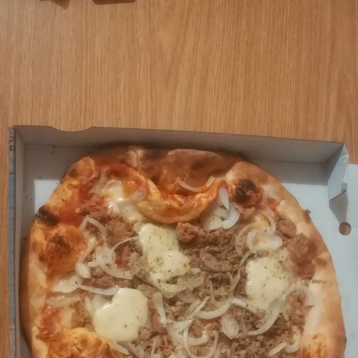 Pizza Tonno Mit Mozzarella
