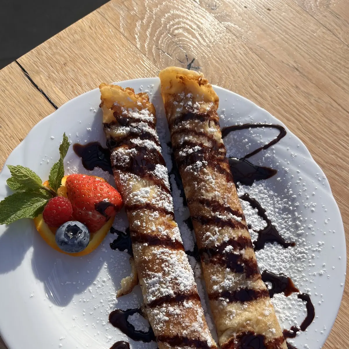Palatschinken Mit Marillenmarmelade