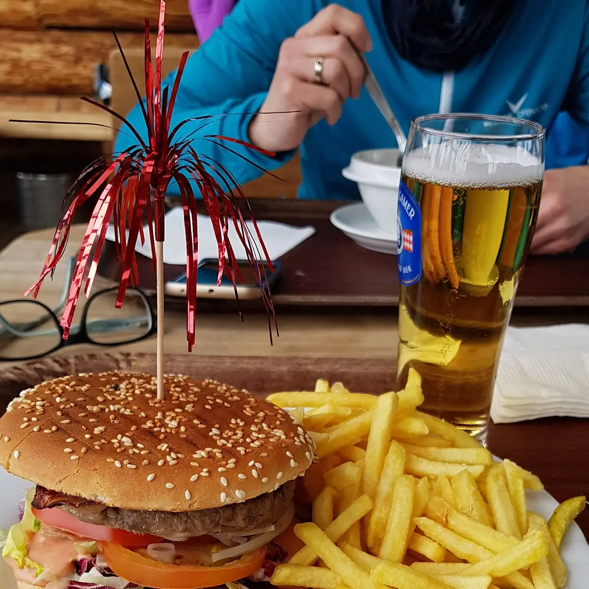 Hamburger Pommes Frites