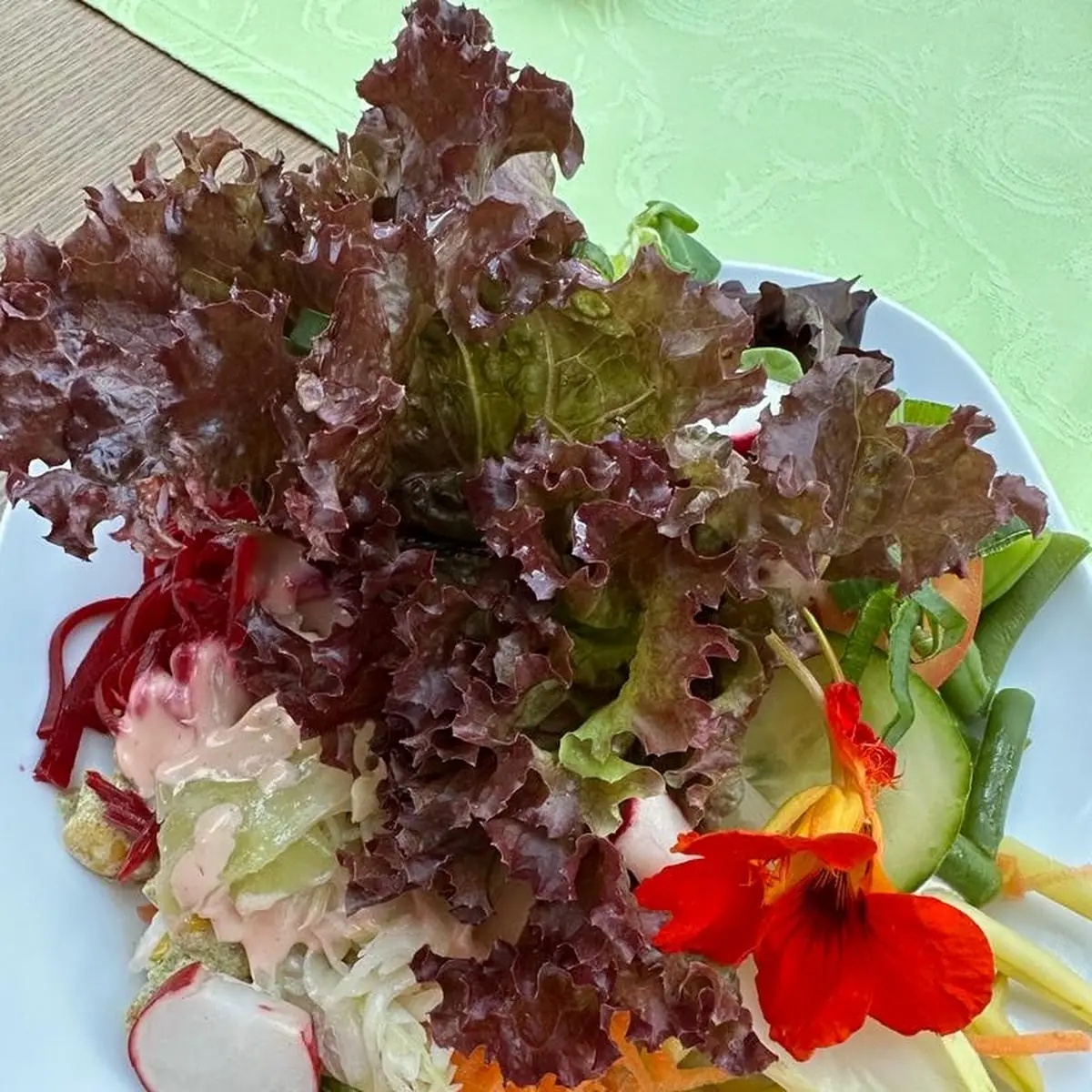 Gemischter Beilagensalat