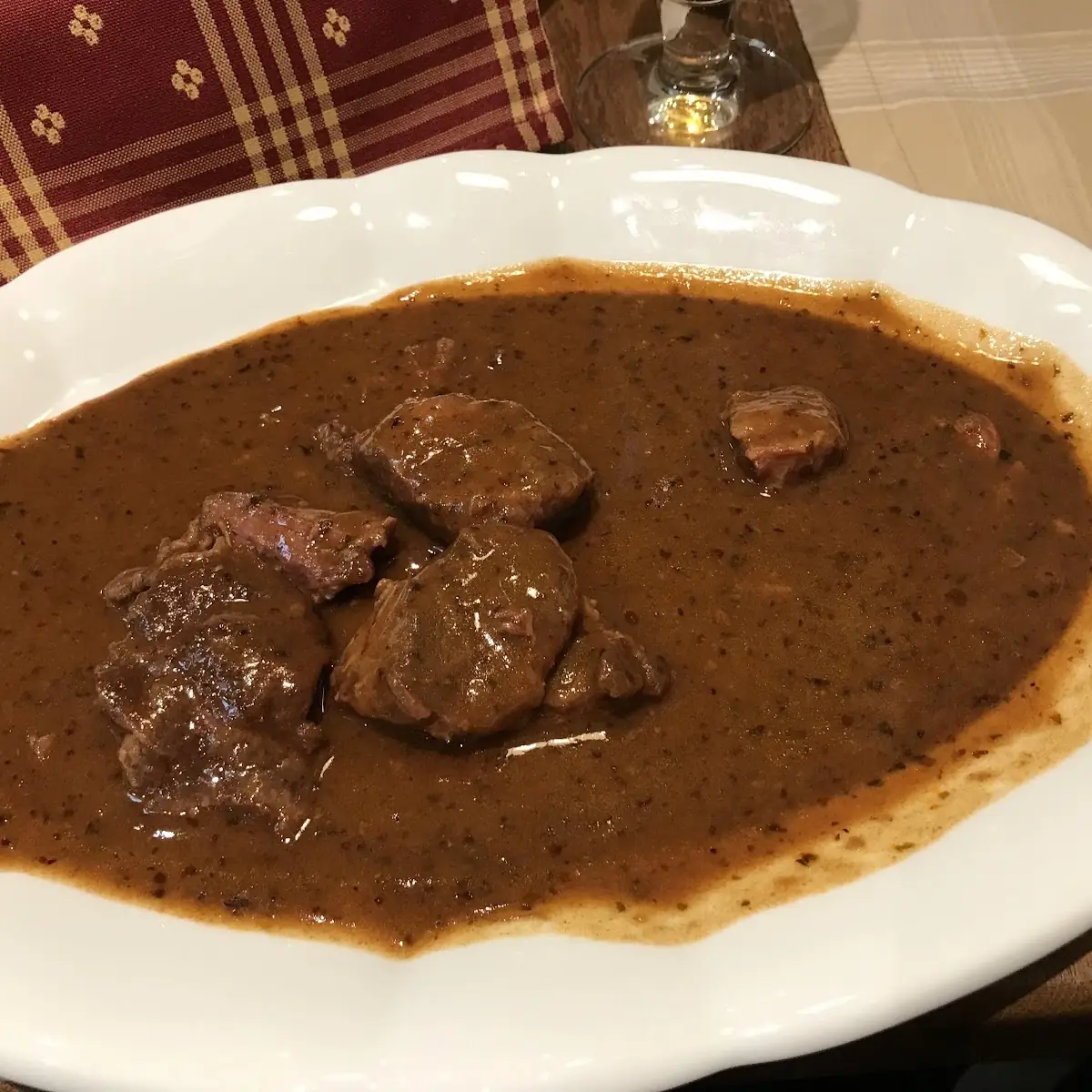 Kleines Gulasch Mit Gebäck