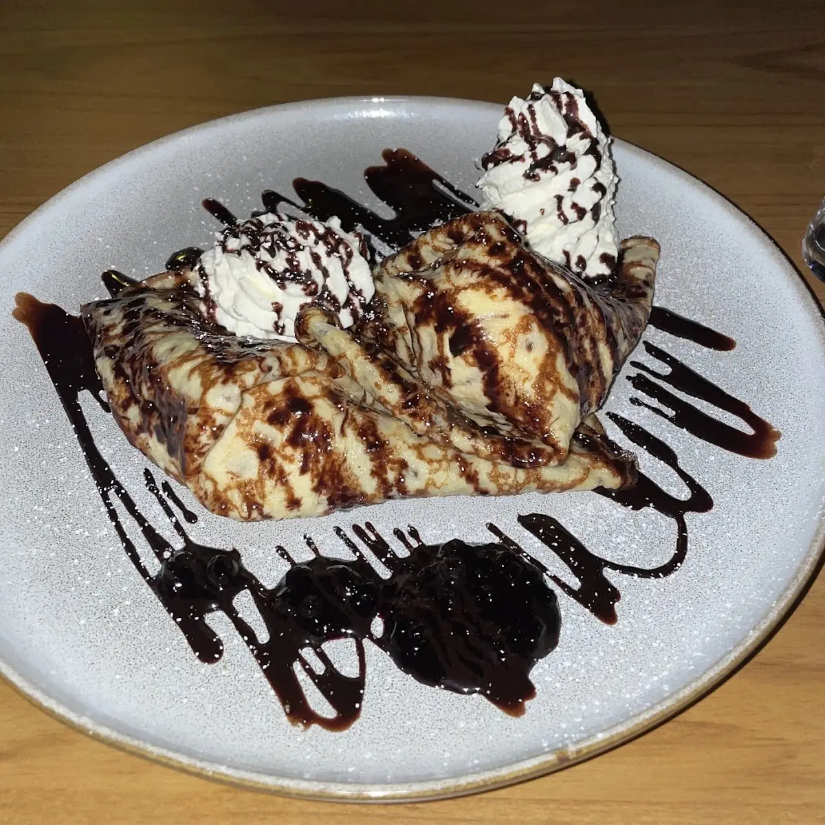 Palatschinken Mit Zwei Kugeln Eis