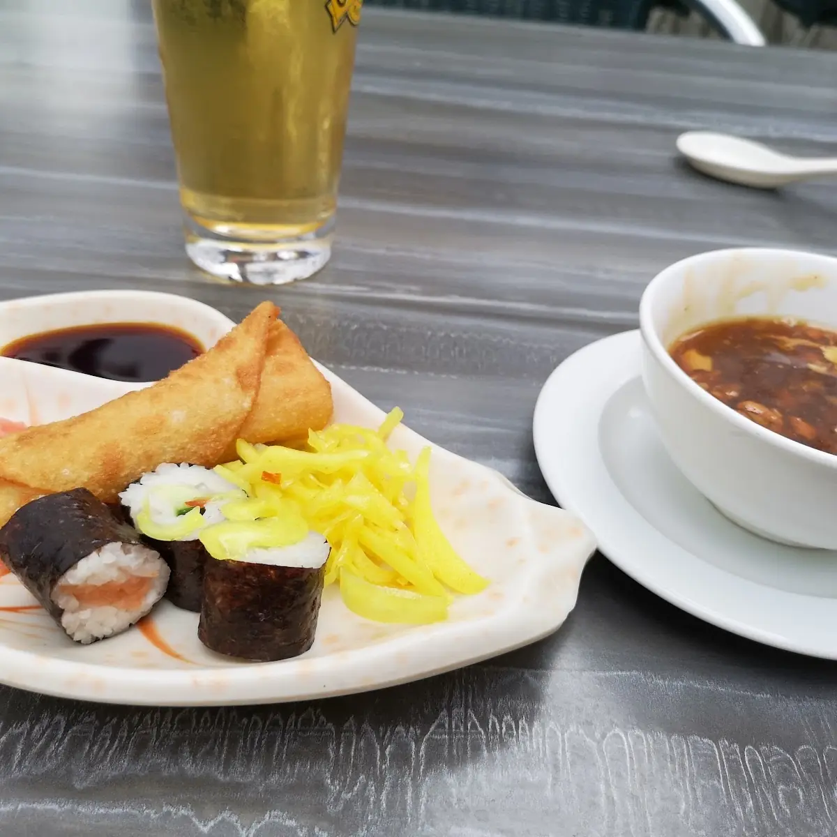 Vorspeisenteller Süß-saure Suppe