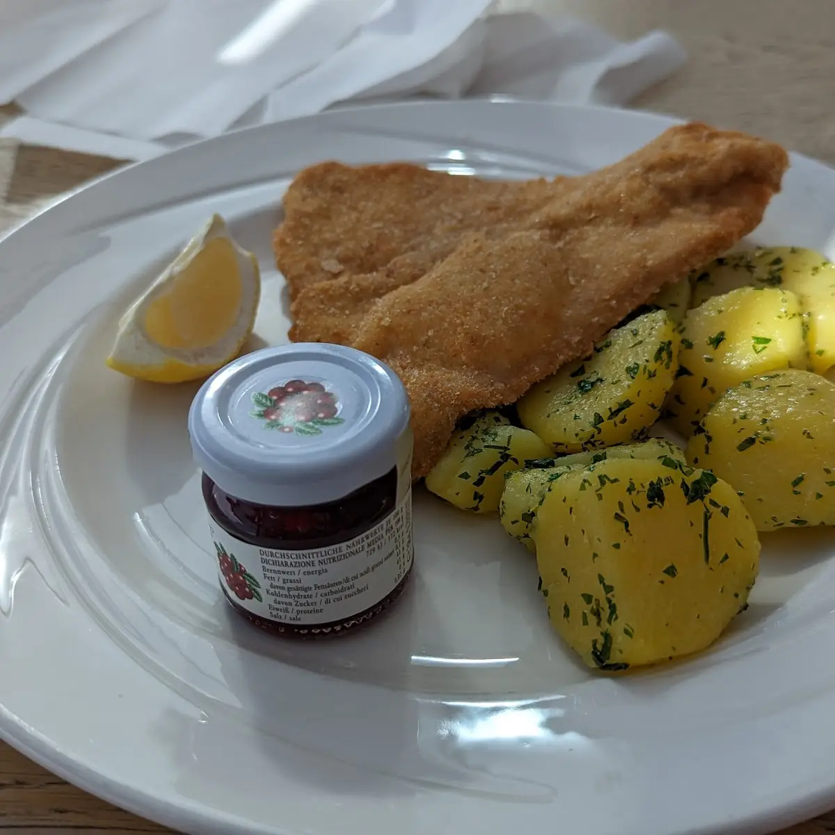 Schnitzel Mit Petersilkartoffel