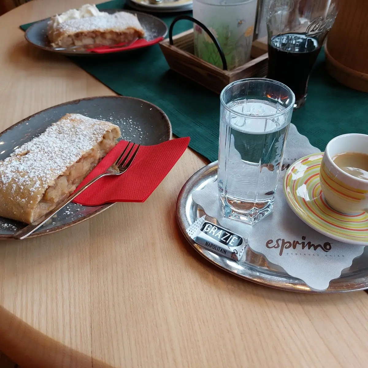 Apfelstrudel