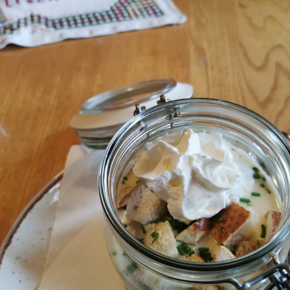 Tiroler Knoblauchcremesuppe