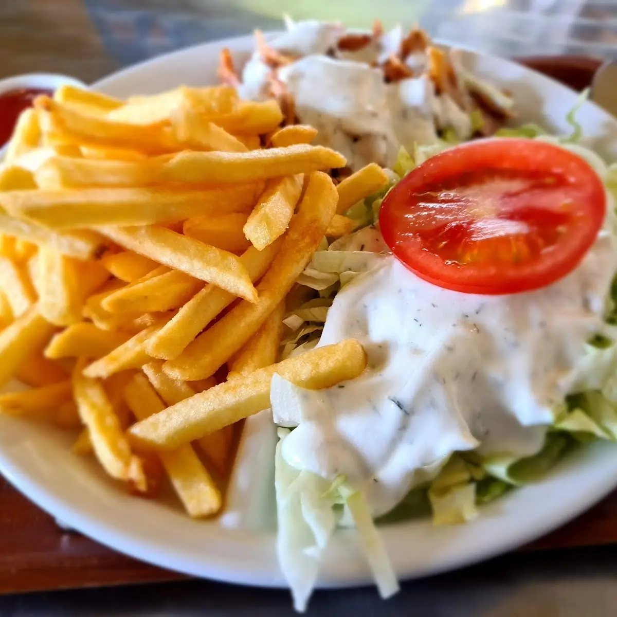 Kebapteller Mit Pommes