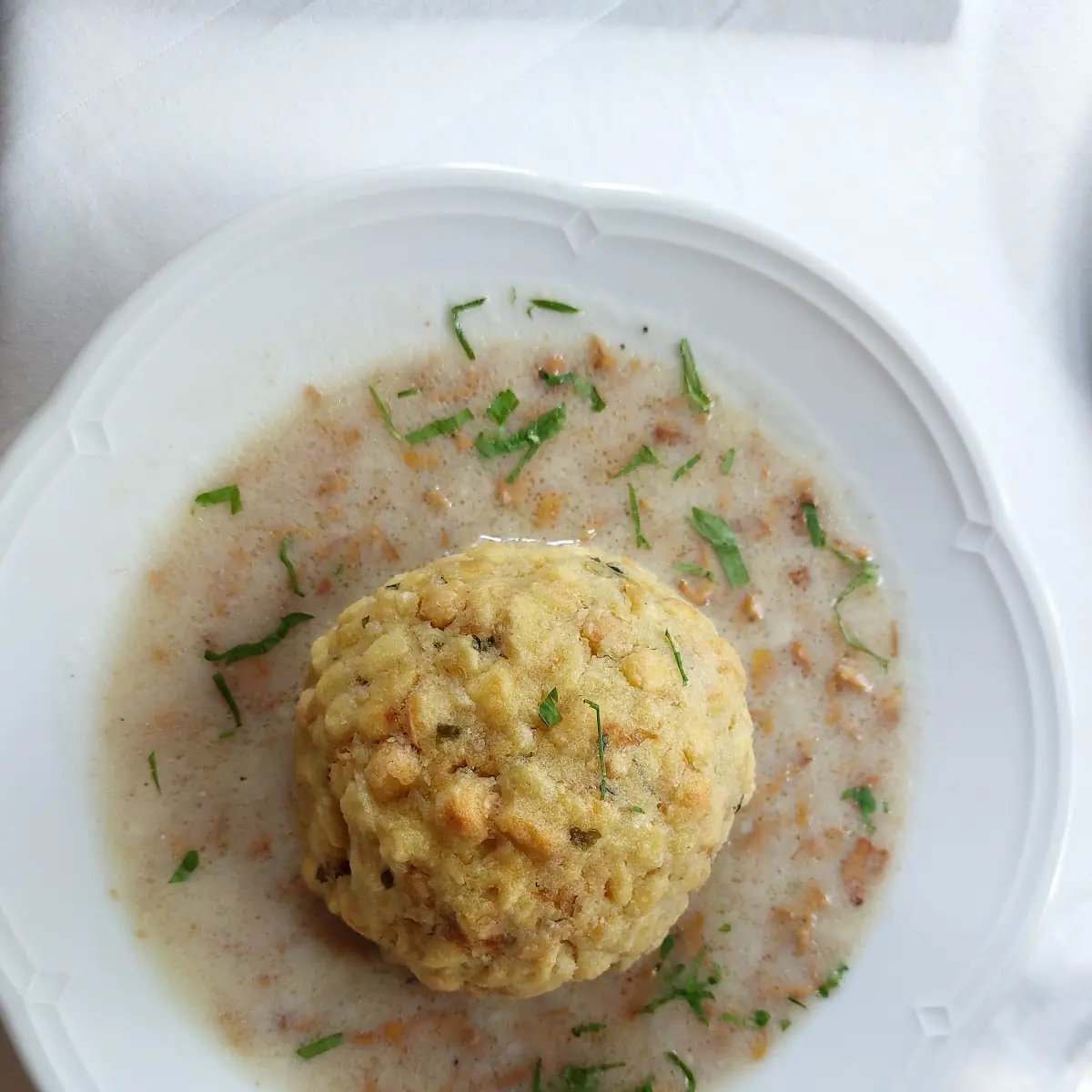 Eierschwammerl Mit Semmelknödl