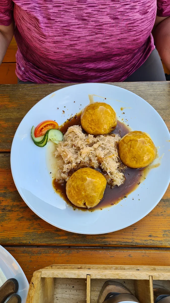 Grammelknödel Mit Sauerkraut