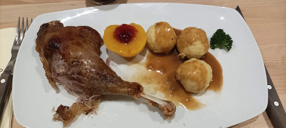 Martinigansl Mit Kartoffelknödel Extra Ohne Sauerkraut