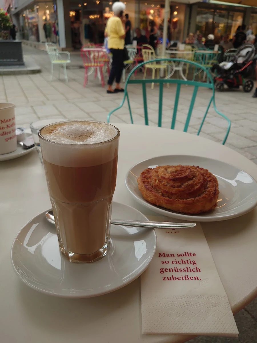 Ein Sehr Guter Latte Mit Zubehör