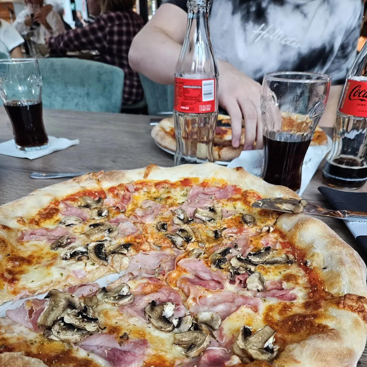 Funghi Prosciutto Pizza