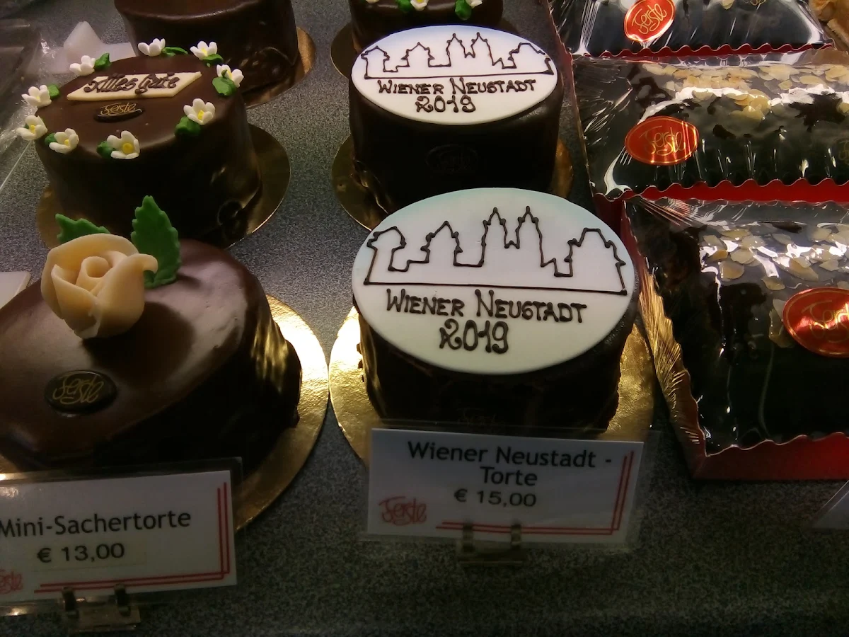 Mini Torte Links Sacher Torte Mitte Wiener Neustadt Torte