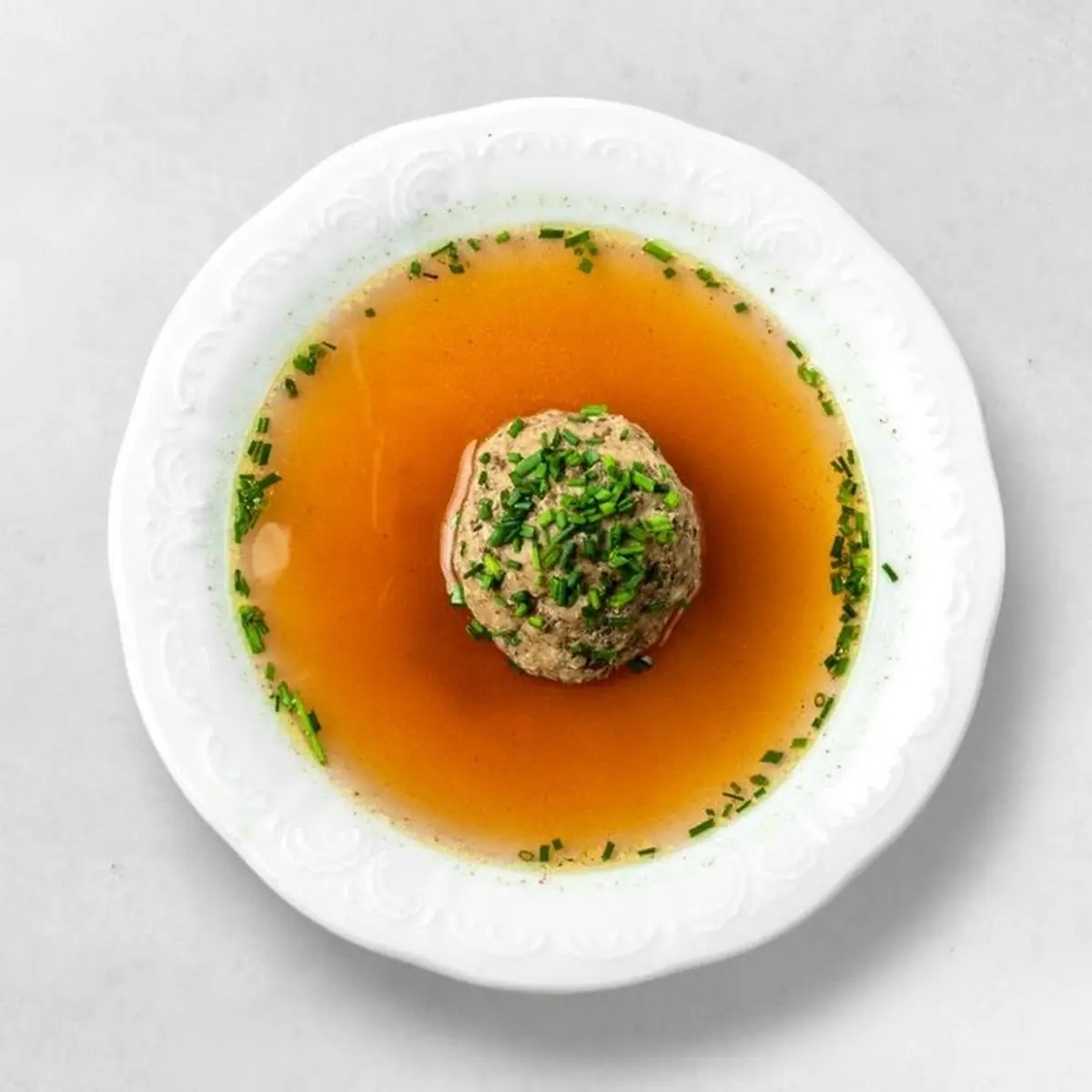 Hausgemachte Rindsuppe Mit Leberknödel