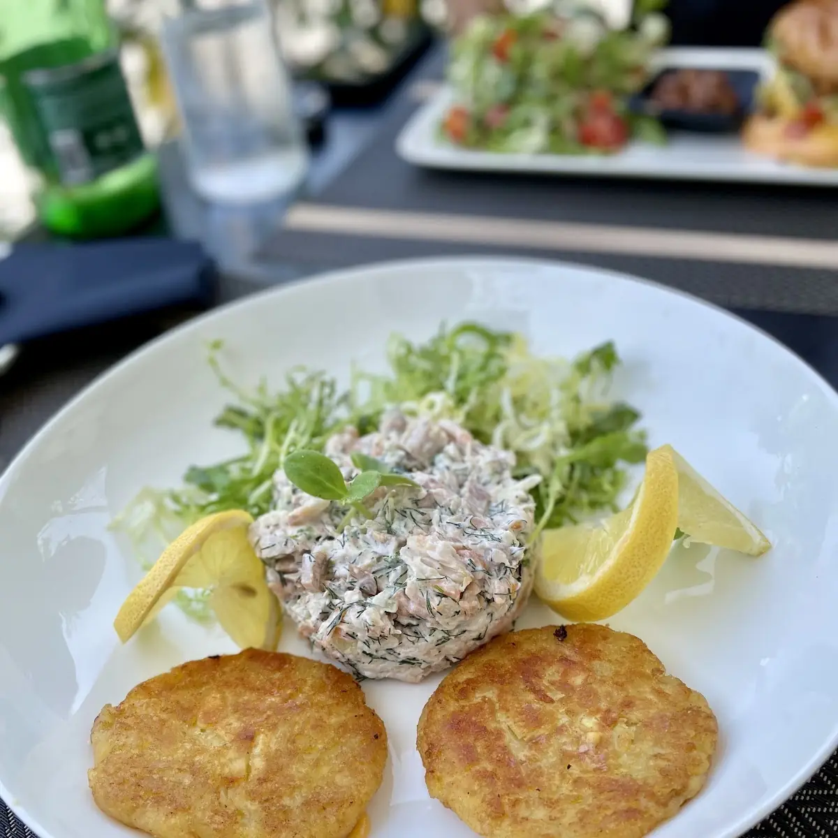 Tartar Vom Lachs Mit Rösti