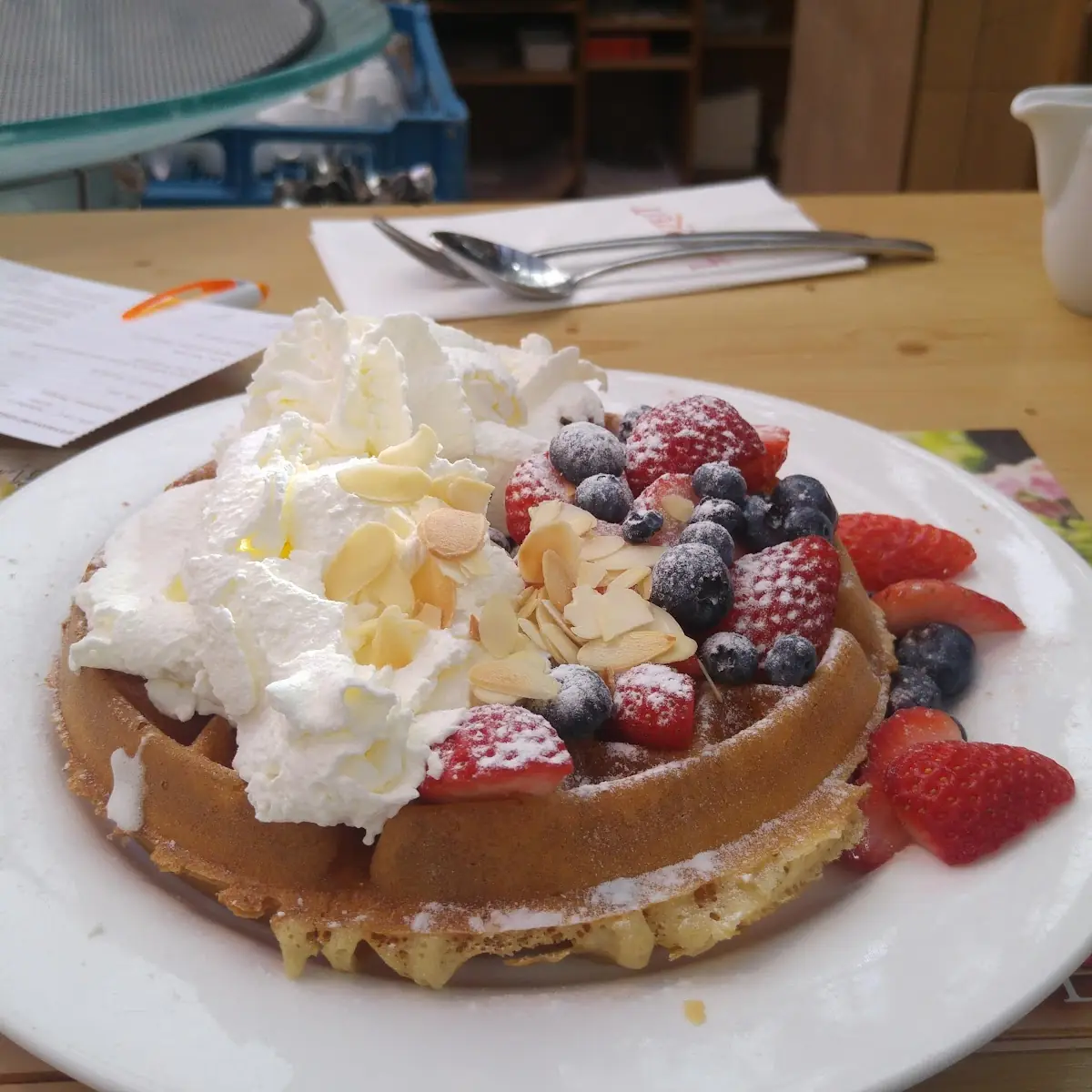 Eis Mit Waffeln