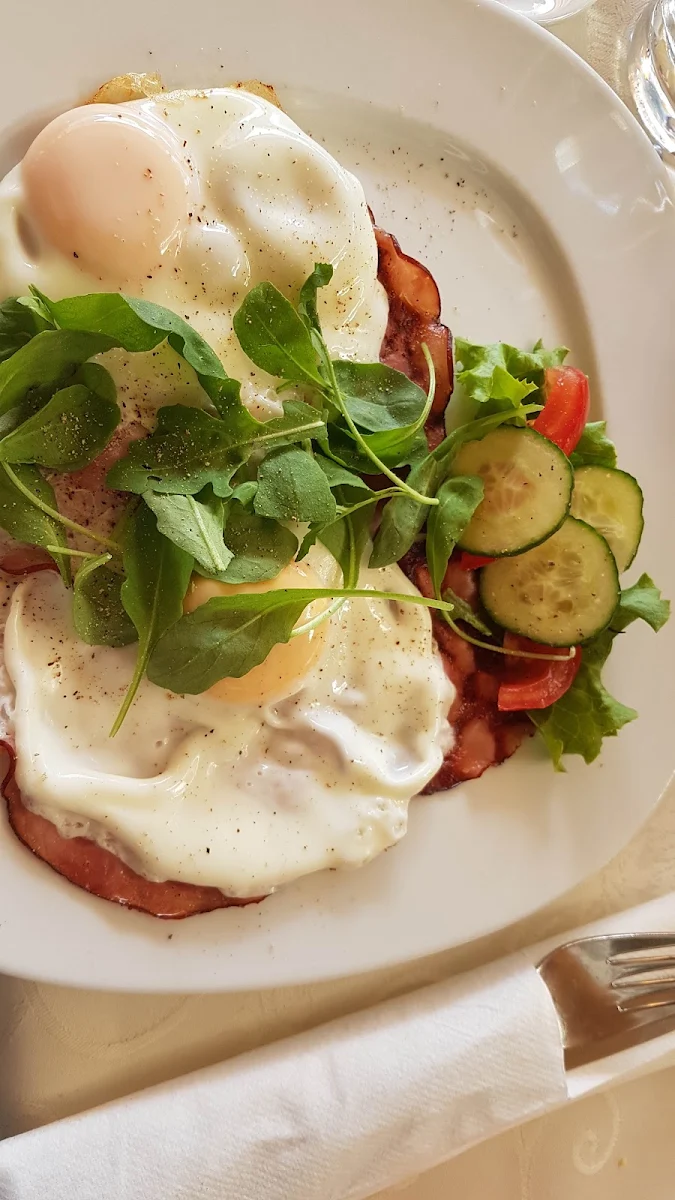 Toast Mit Salatgarnitur