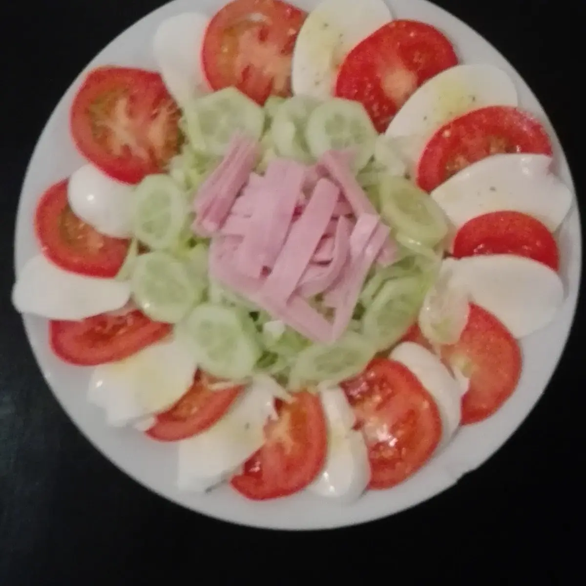 Ensalada Mozarella Pepino Y Tomate
