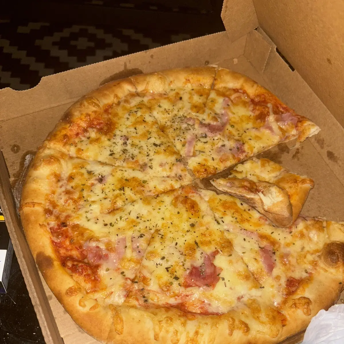 Salami Pizza
