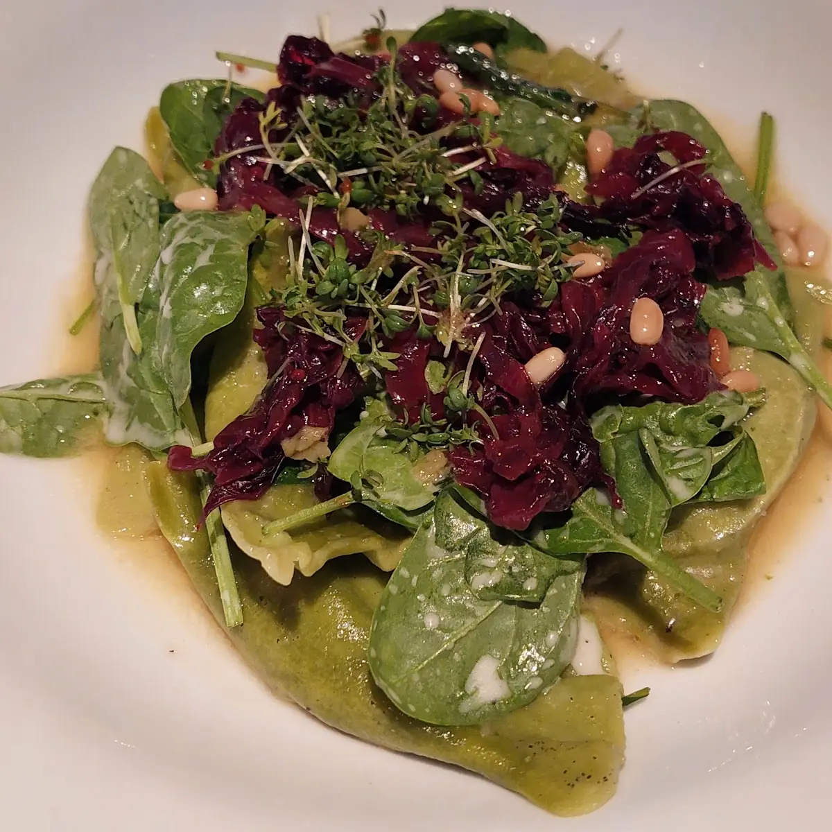 Französischer Blattsalat Mit Walnüssen