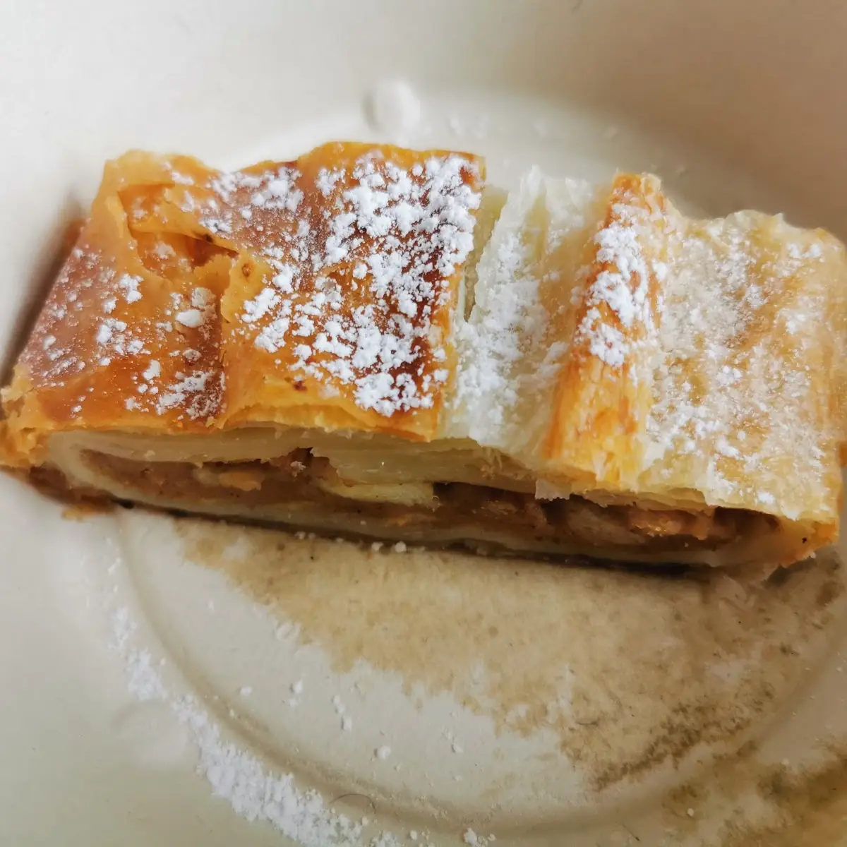 Alt Wiener Apfelstrudel