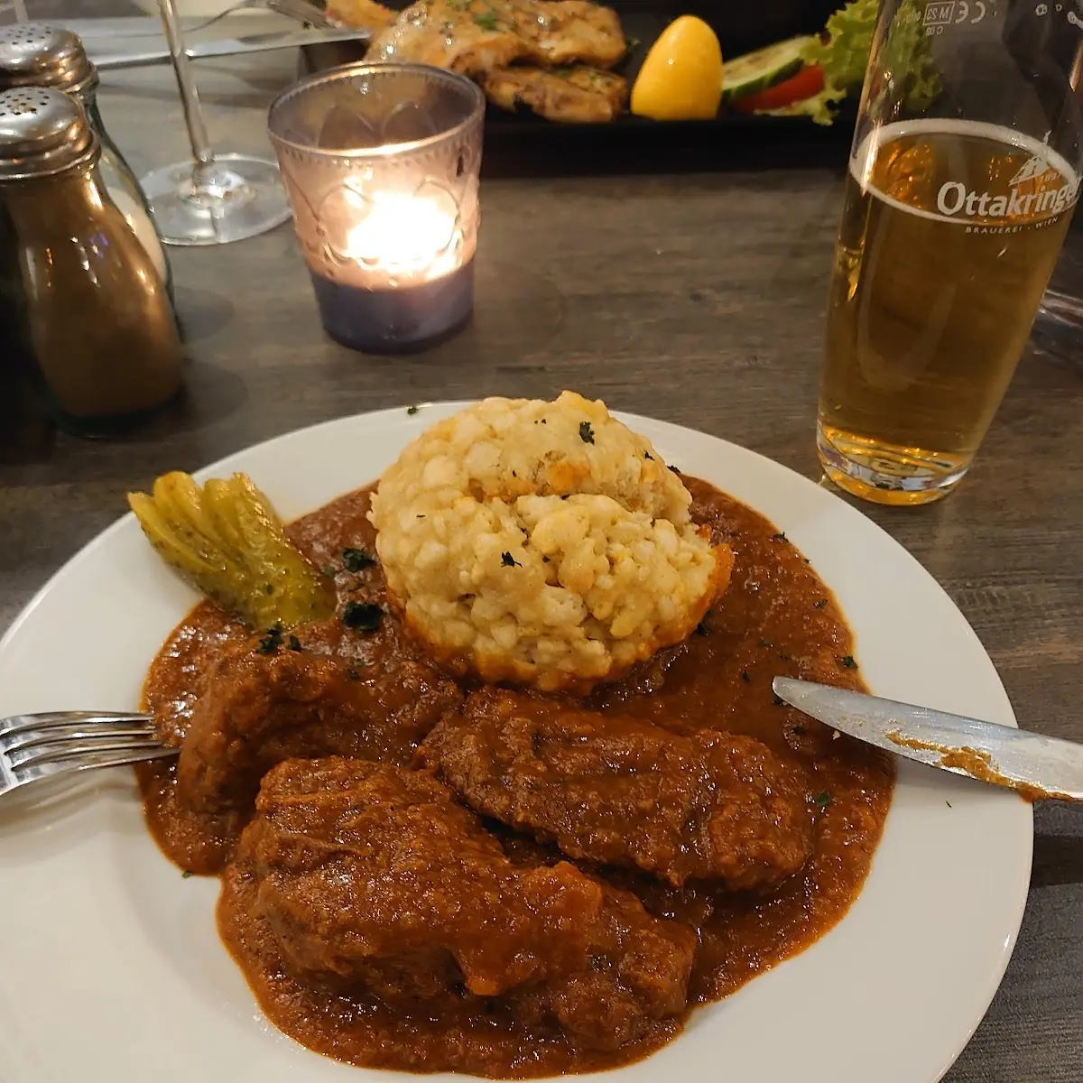 Gulasch Mit Semmelknödel