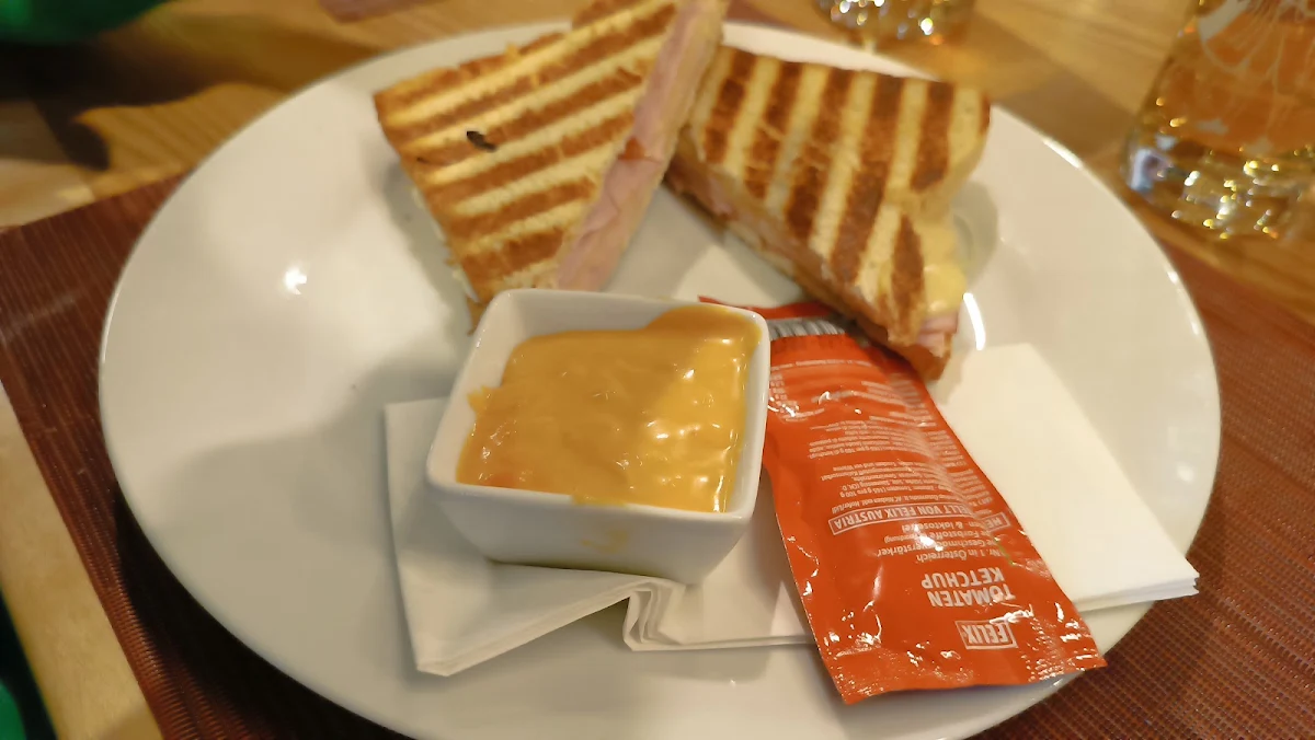 Schicken-käse Toast