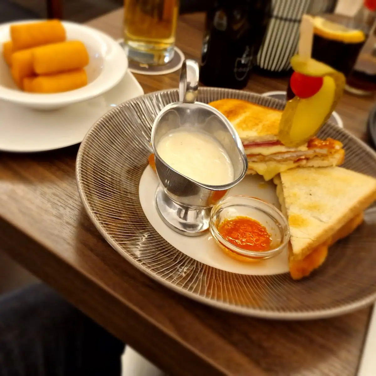 Toast 'De Luxe
