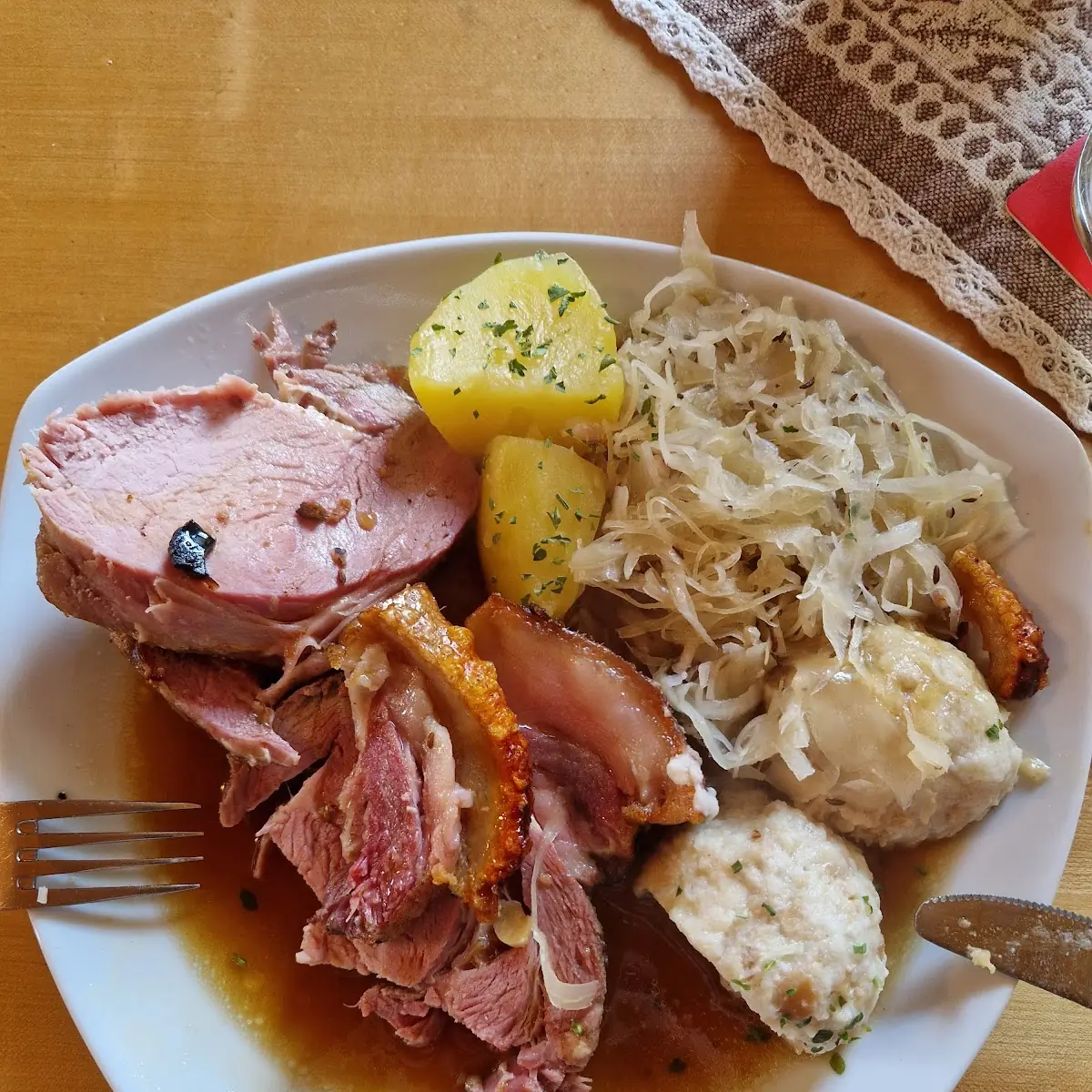 Surschopfbraten, Gasthof Zum Dorfwirt - Fam. Willnauer