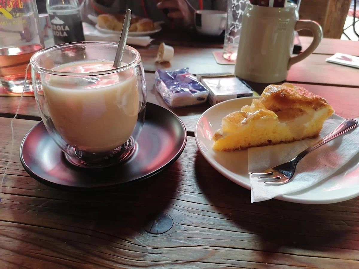 Birnen Kuchen Schwarzer Tee Mit Milch
