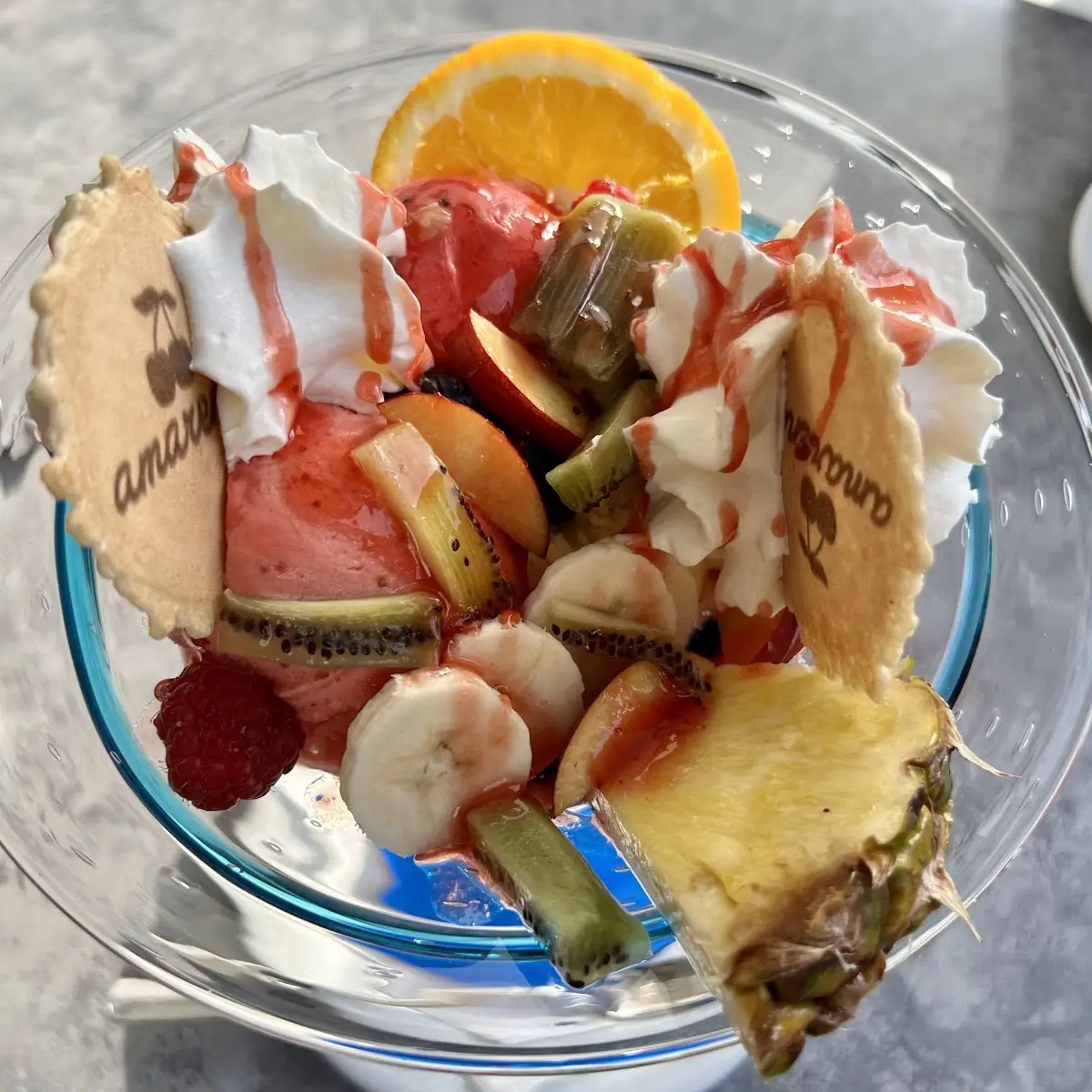 Frucht-eis-becher