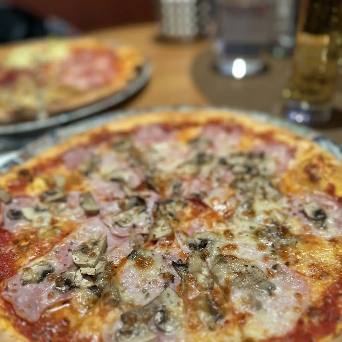 Pizza Prosciutto E Fungi