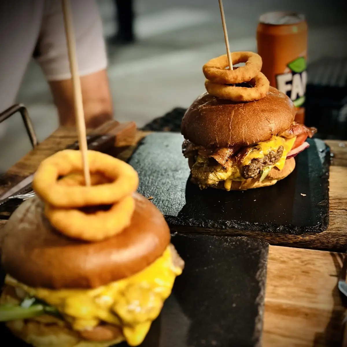 Guacamole Cheeseburger