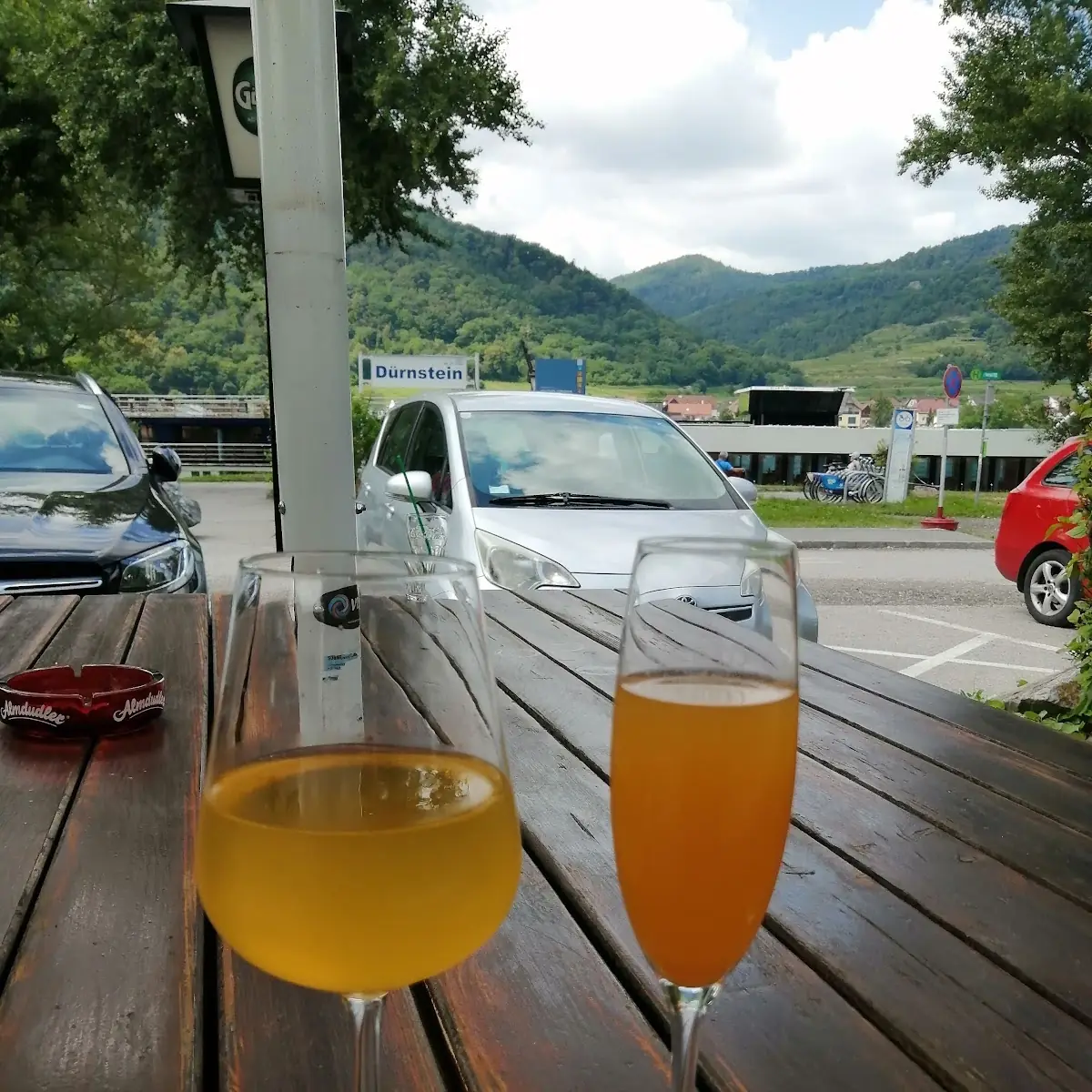Marillenspritz Und Sekt Mit Marille