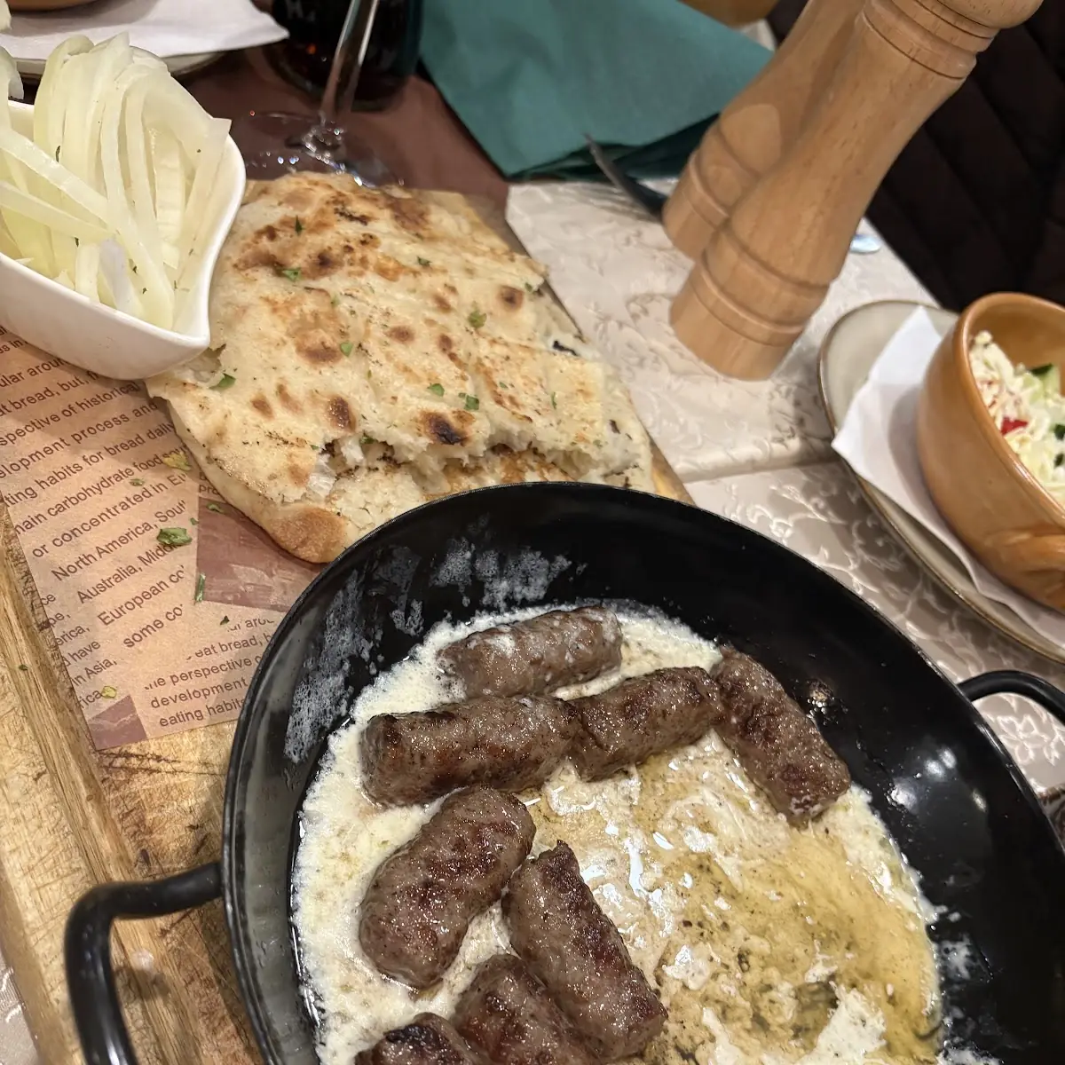 Cevapcici In Kajmak