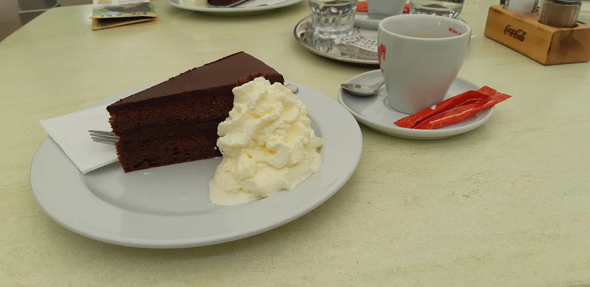 Sacherova Torta